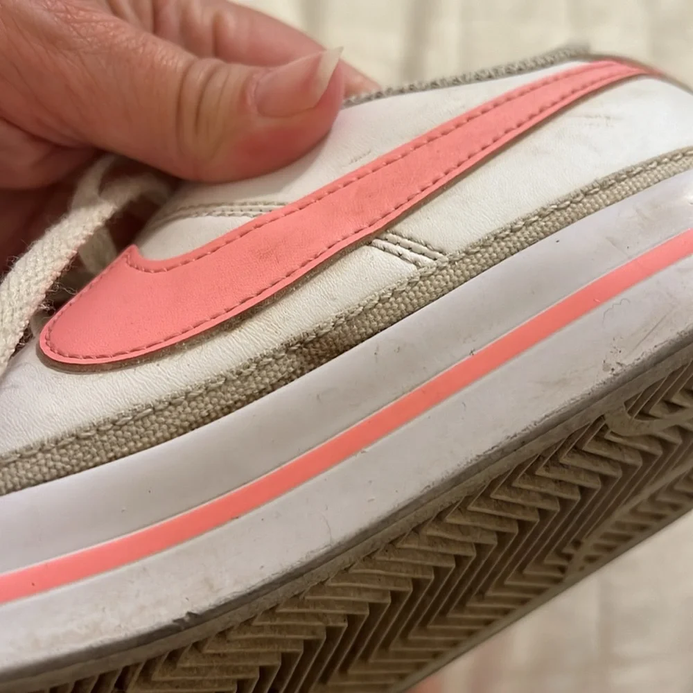 Nike 4Y‎ tennis shoes sneaker